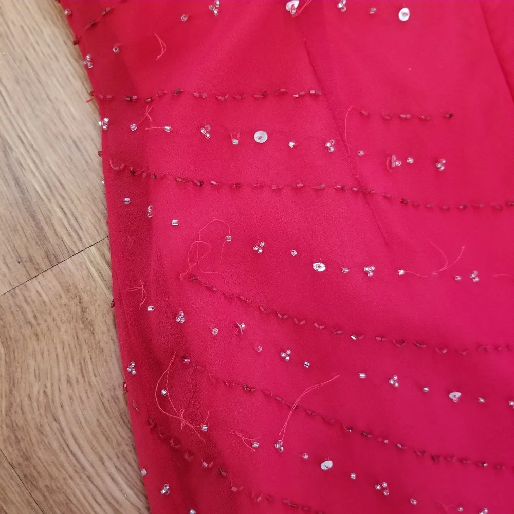 Elegant Red Silk Evening Dress with Sequins and Beads, Size 8 - Picture 5 of 11